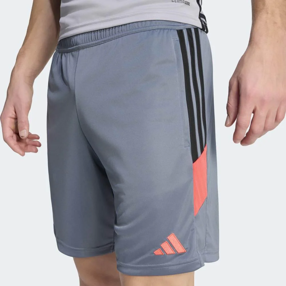 adidas Pantalón Corto Tiro 26 Essentials - Image 3