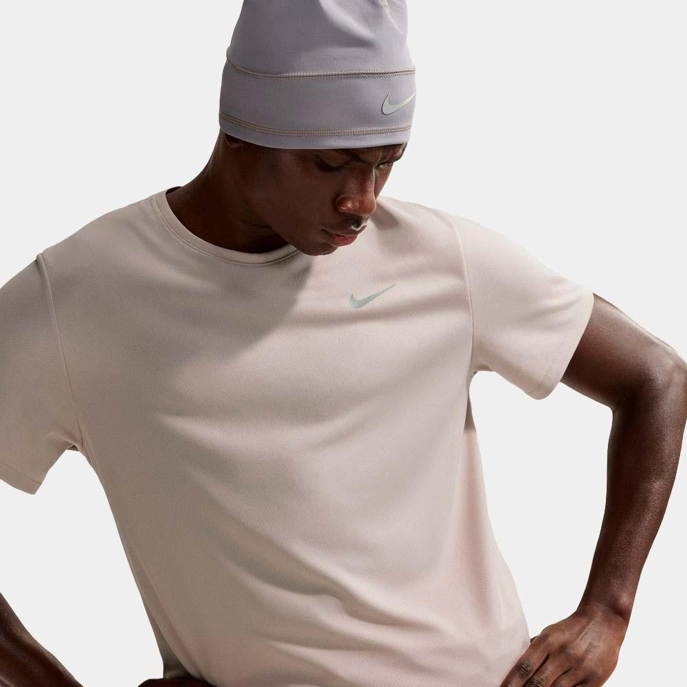 Camiseta Nike Miler De Running DrI-Fit Uv De Manga Corta - Hombre - Image 5