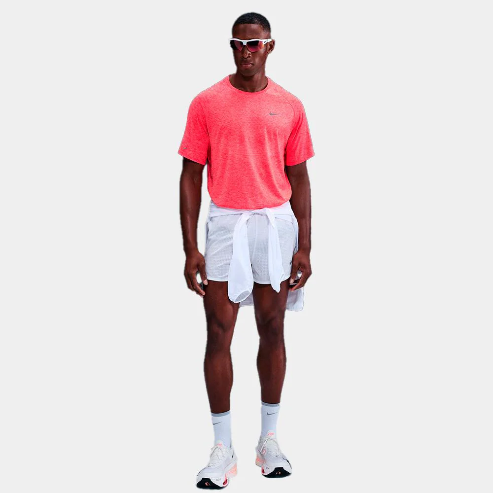 Camiseta De Running Nike Stride DrI-Fit Adv - Image 4