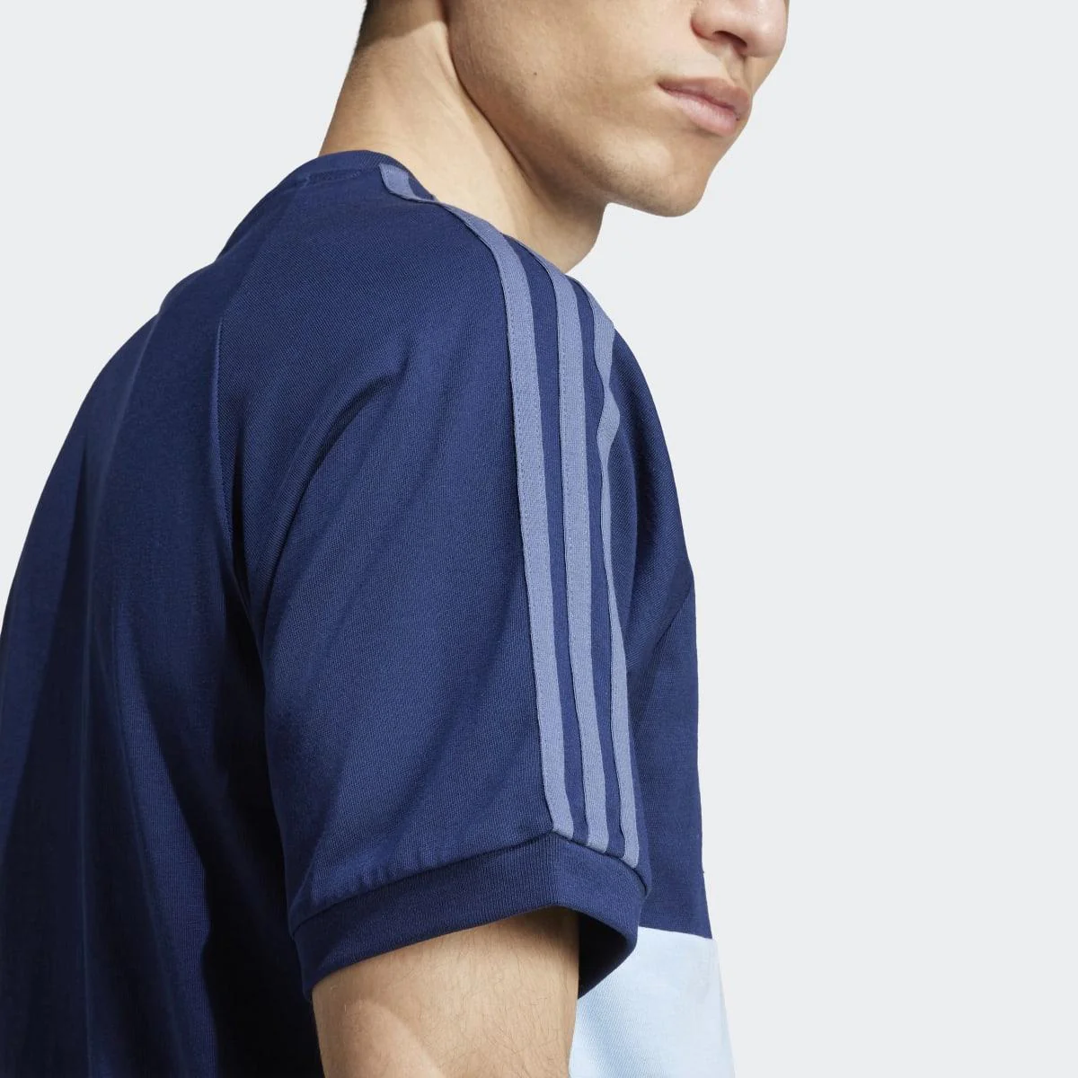 Camiseta Originals Hombre Panel Tee 3 Bandas adidas Originals - Image 5
