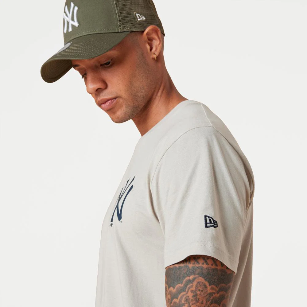 New Era League Essential Tee - Image 3