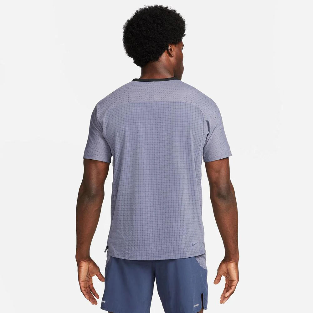Nike Camiseta Trail Solar Chase DrI-Fit - Image 2