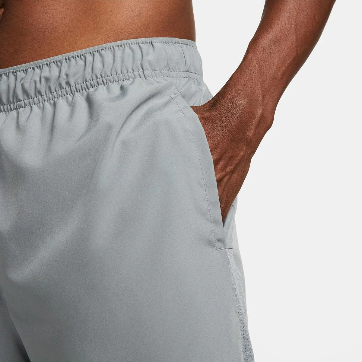 Nike Challenger Men's DrI-Fit 7" - Image 3