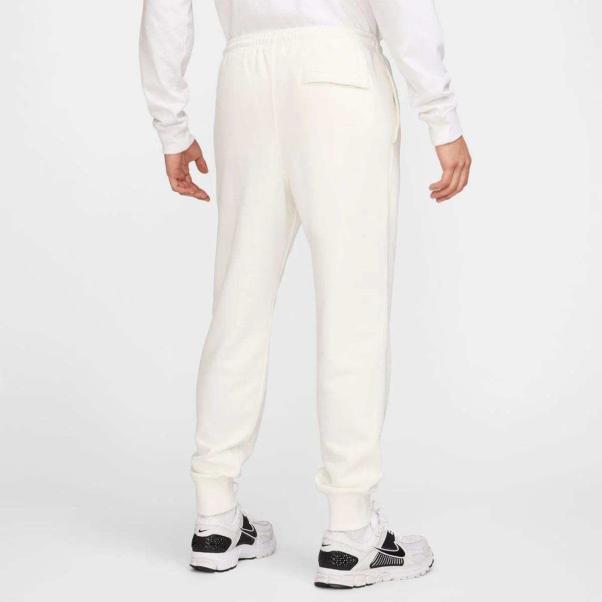 Nike Club Men's French Terry Jogger - Image 2