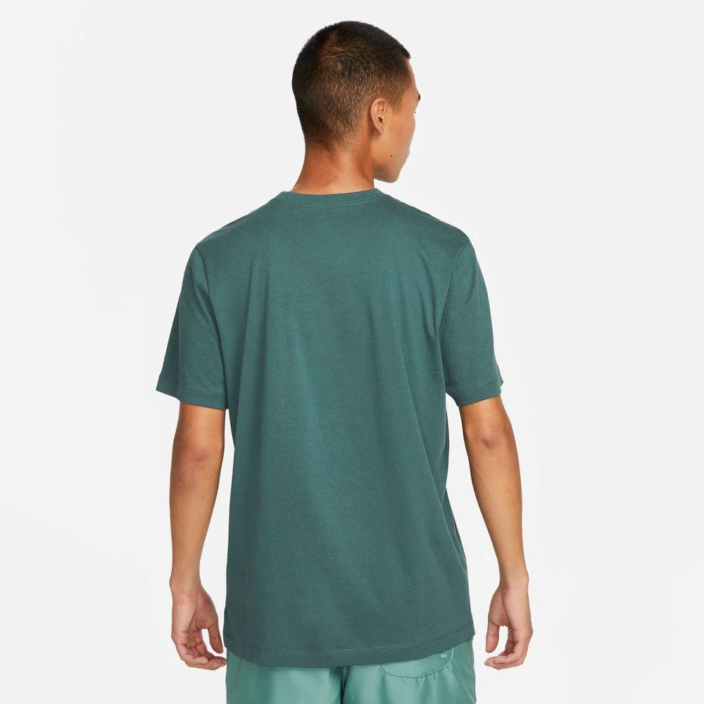 Nike Sportswear - Image 2