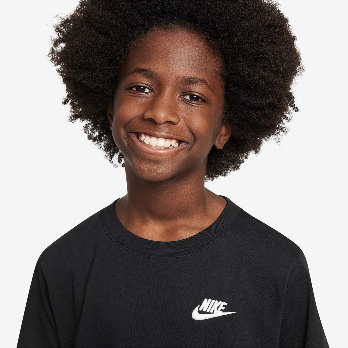 Camiseta Nike Sportswear Big Kids - Image 3