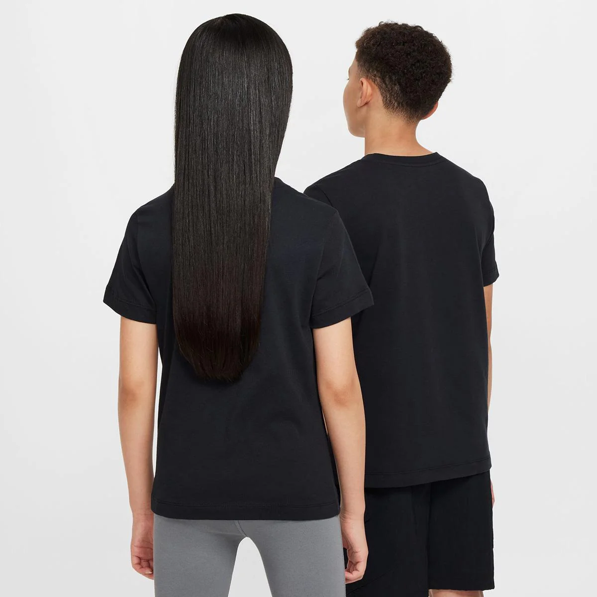 Camiseta Nike Sportswear Big Kids - Image 2