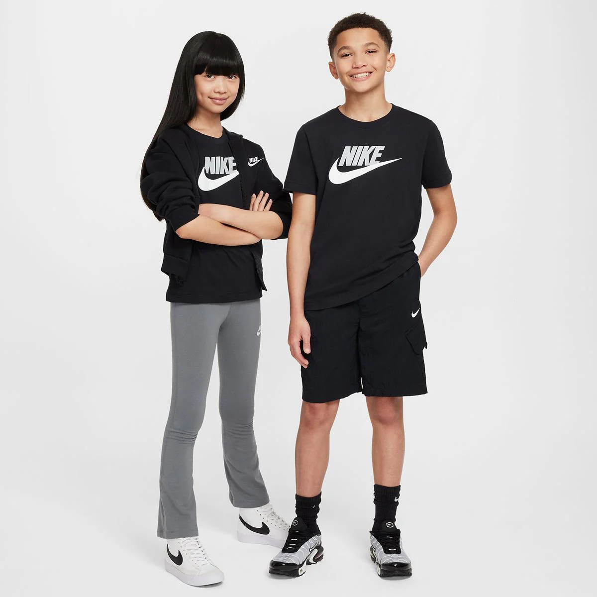 Camiseta Nike Sportswear Big Kids - Image 4