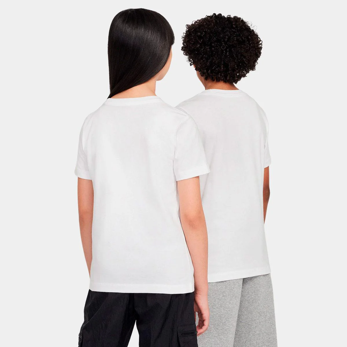 Camiseta Nike Sportswear Big Kids - Image 2
