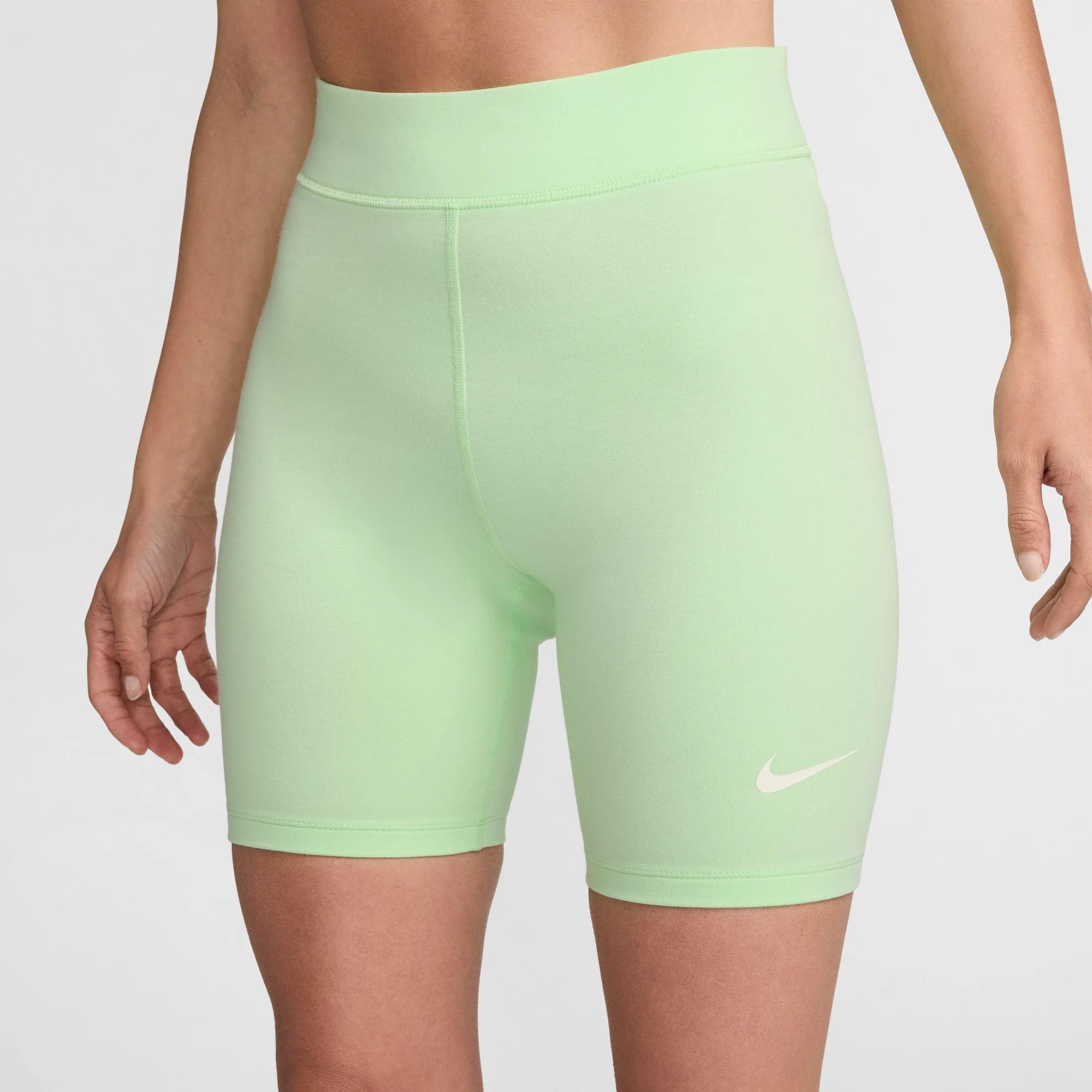 Mallas Cortas Nike Sportswear Classic De 20 cm Y Talle Alto - Mujer