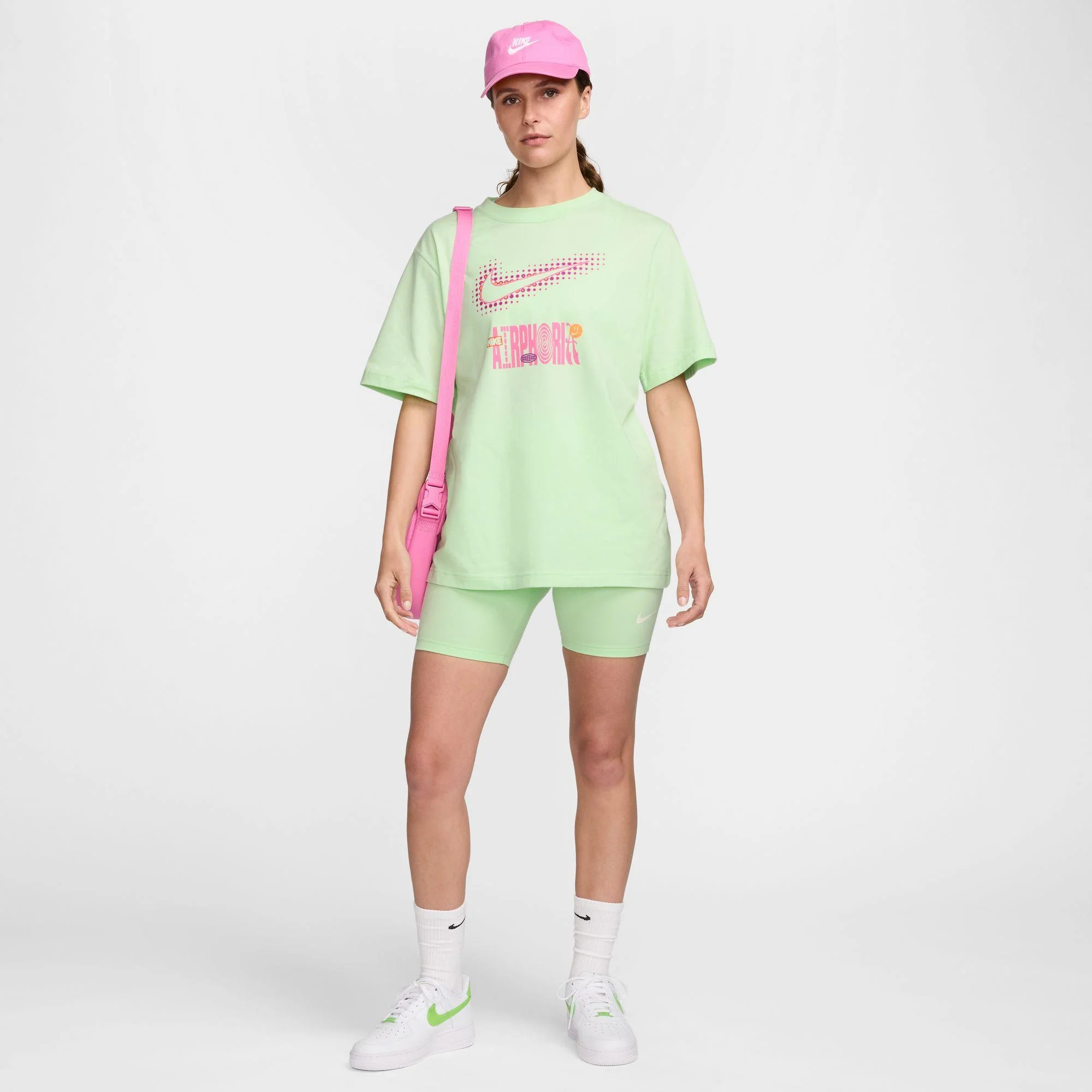 Mallas Cortas Nike Sportswear Classic De 20 cm Y Talle Alto - Mujer - Image 4