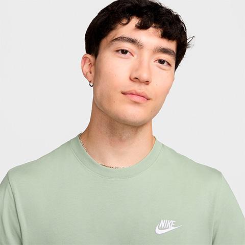 Nike Sportswear Club Men's T-Shirt - Image 3