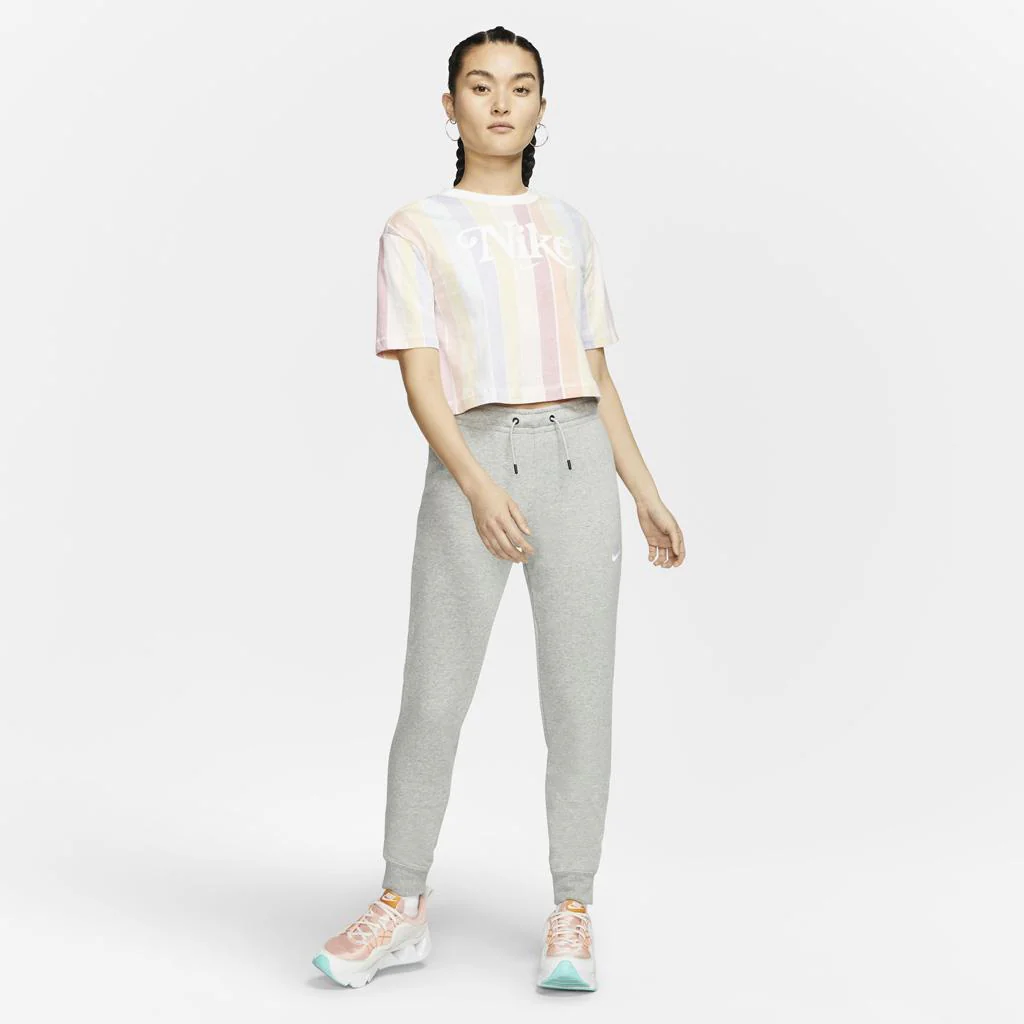 Nike Sportswear Essential - Image 5
