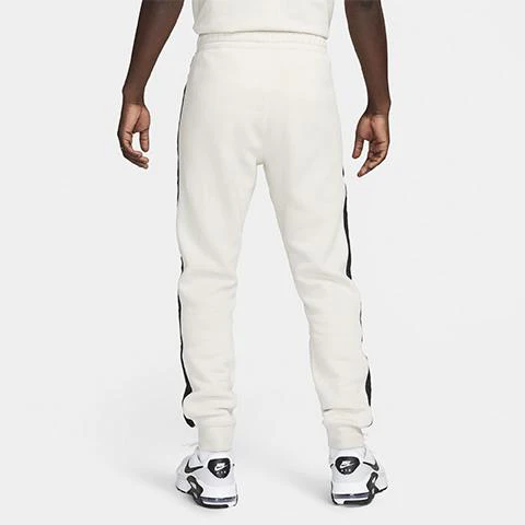 Nike Sportswear Fleece Jogger - Image 2