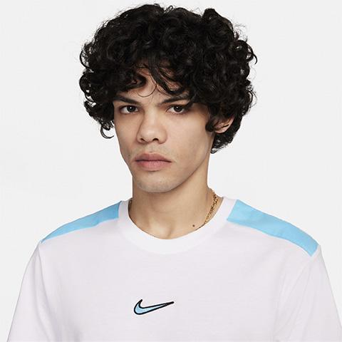 Nike Sportswear Graphic T-Shi - Image 3