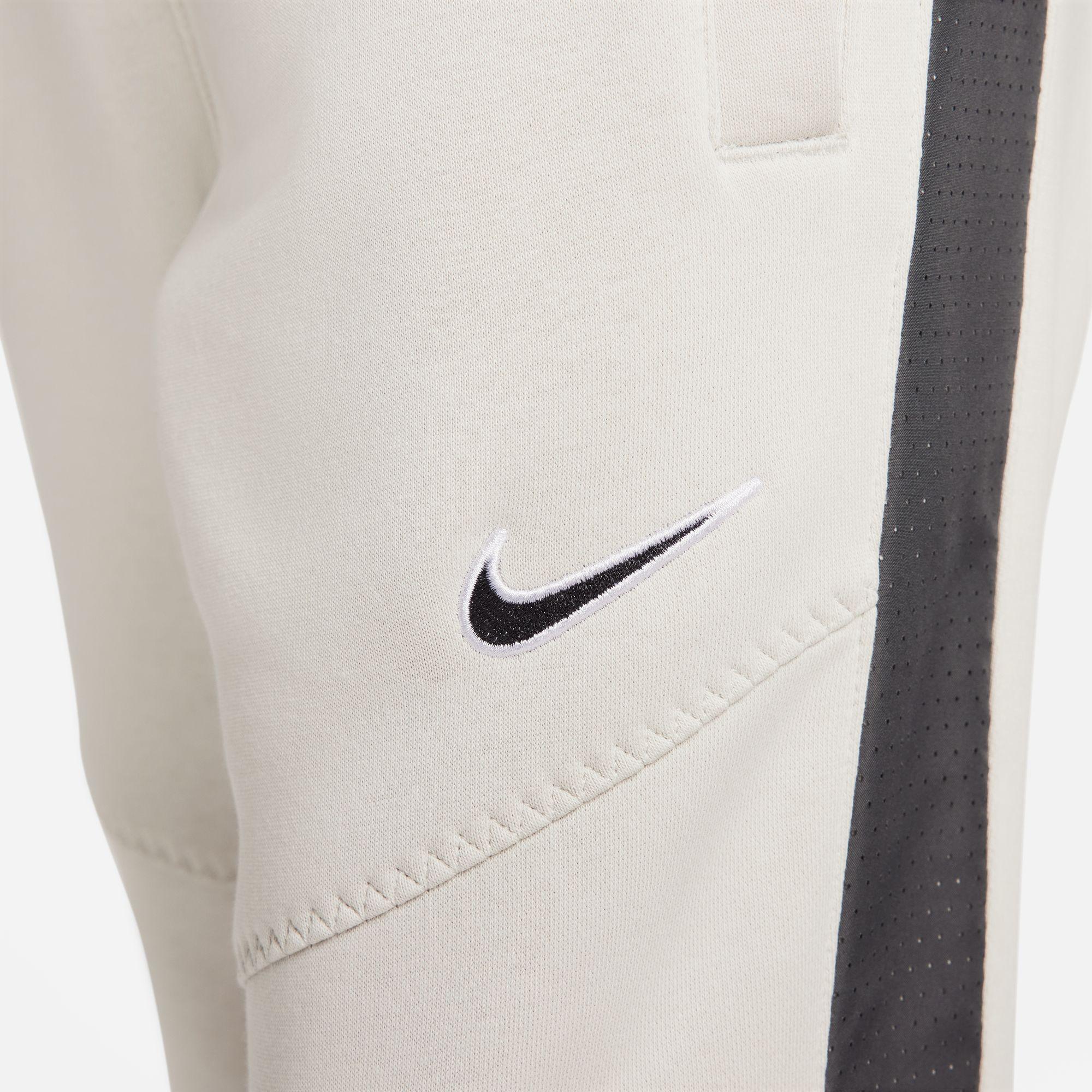 Nike Sportswear Men's Fleece Jogger - Image 4