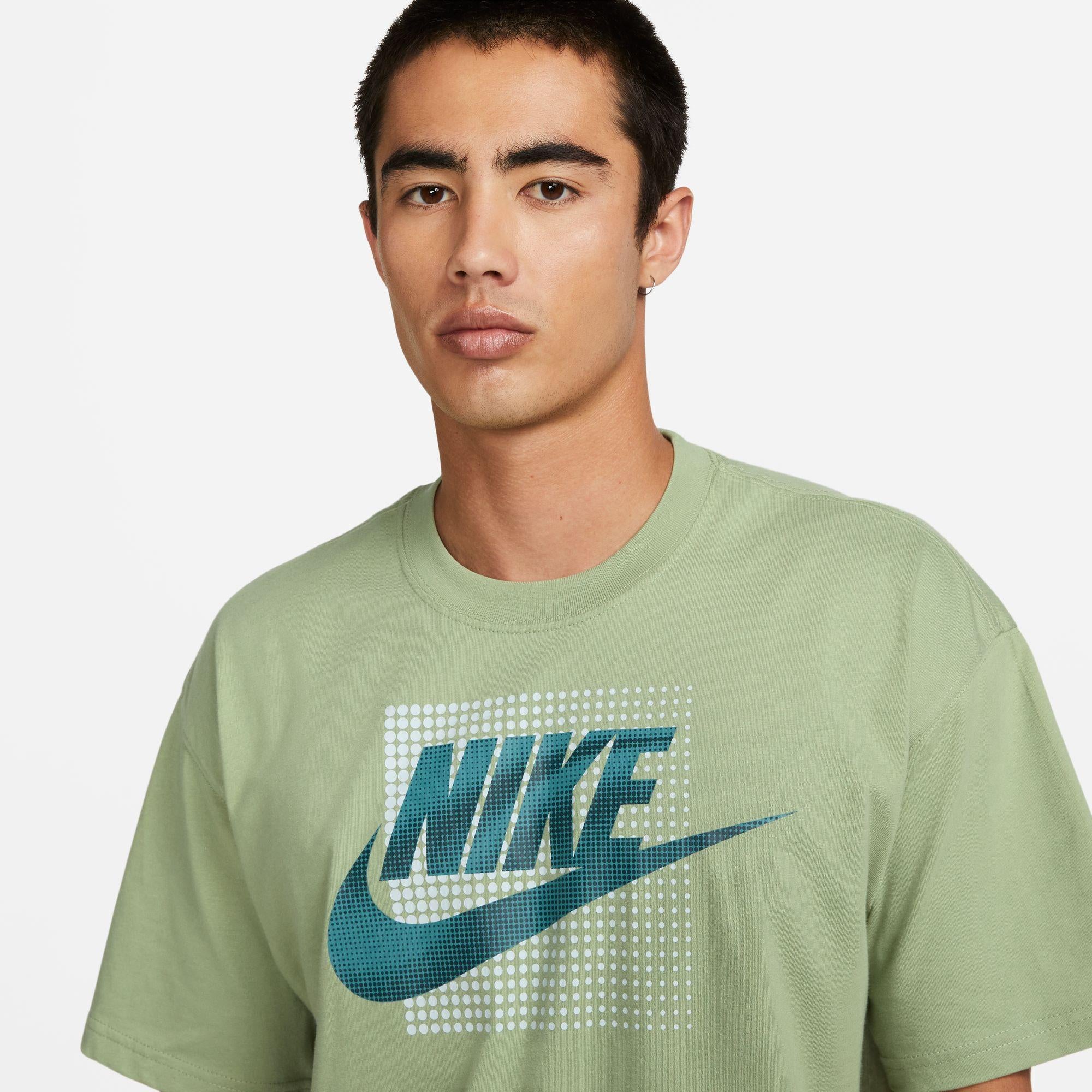 Nike Sportswear Men's T-Shirt - Image 3