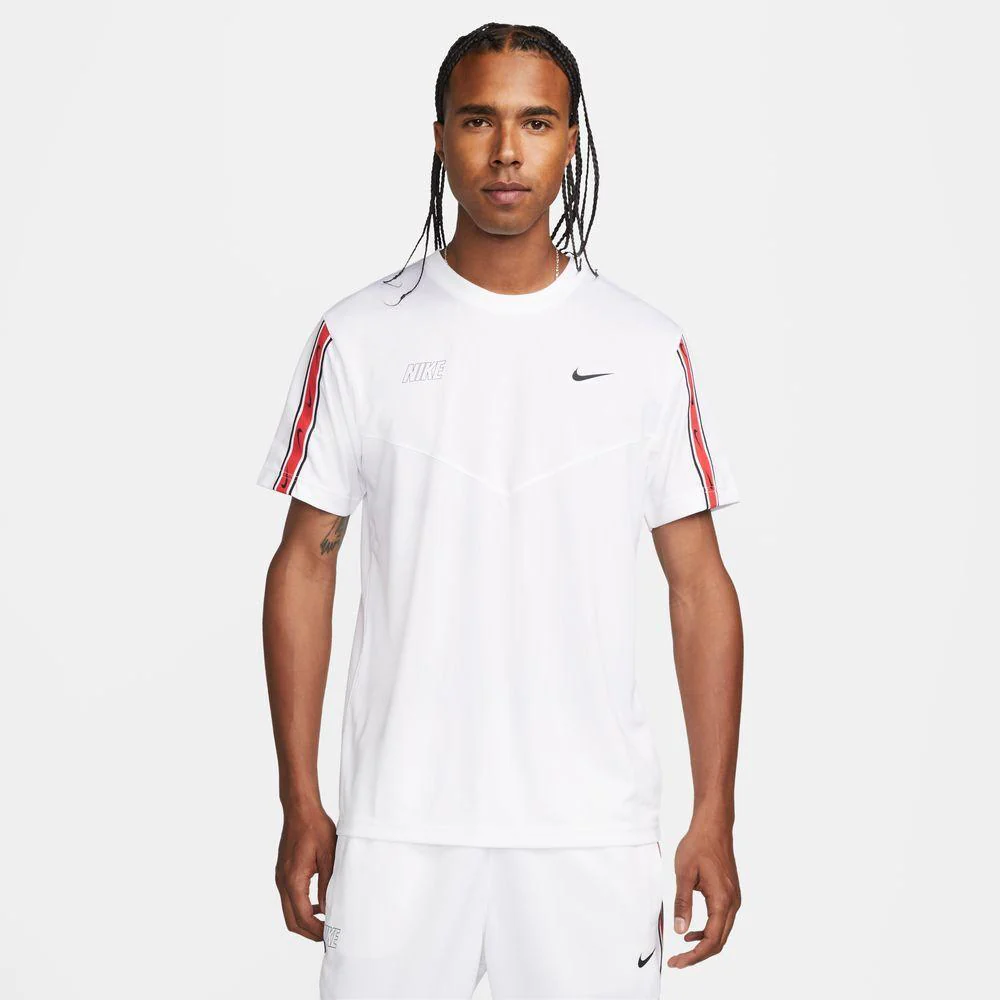 Nike Sportswear Repeat