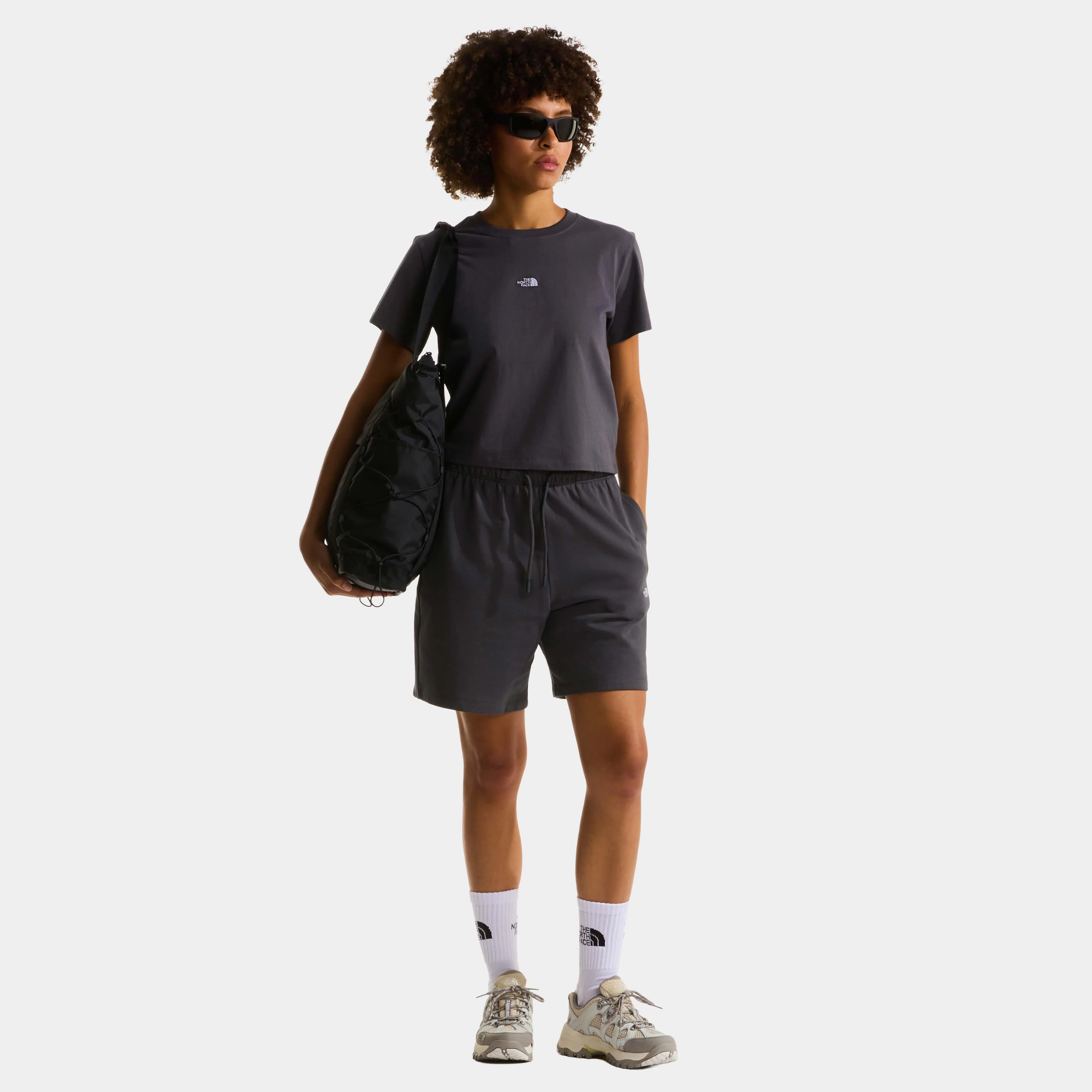 Pantalón Corto The North Face Essential Light Relaxed Para Mujer - Image 4