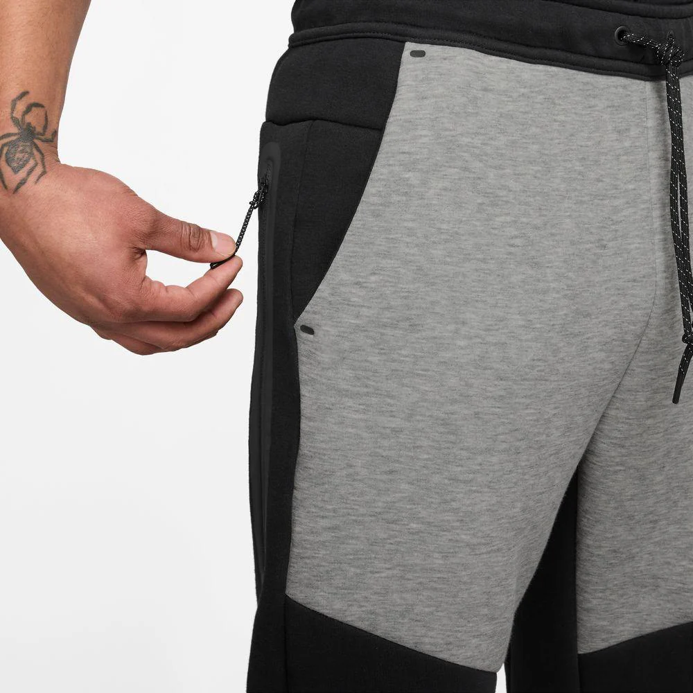 Pantalones Nike Tech - Image 3