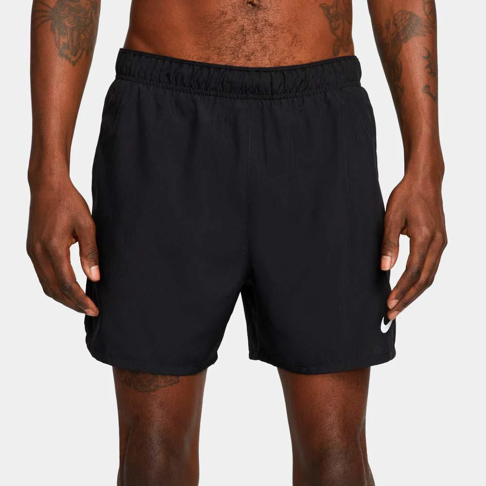 Pantalón Nike Challenger Corto De Running DrI-Fit De 13 cm Con Malla Interior - Hombre