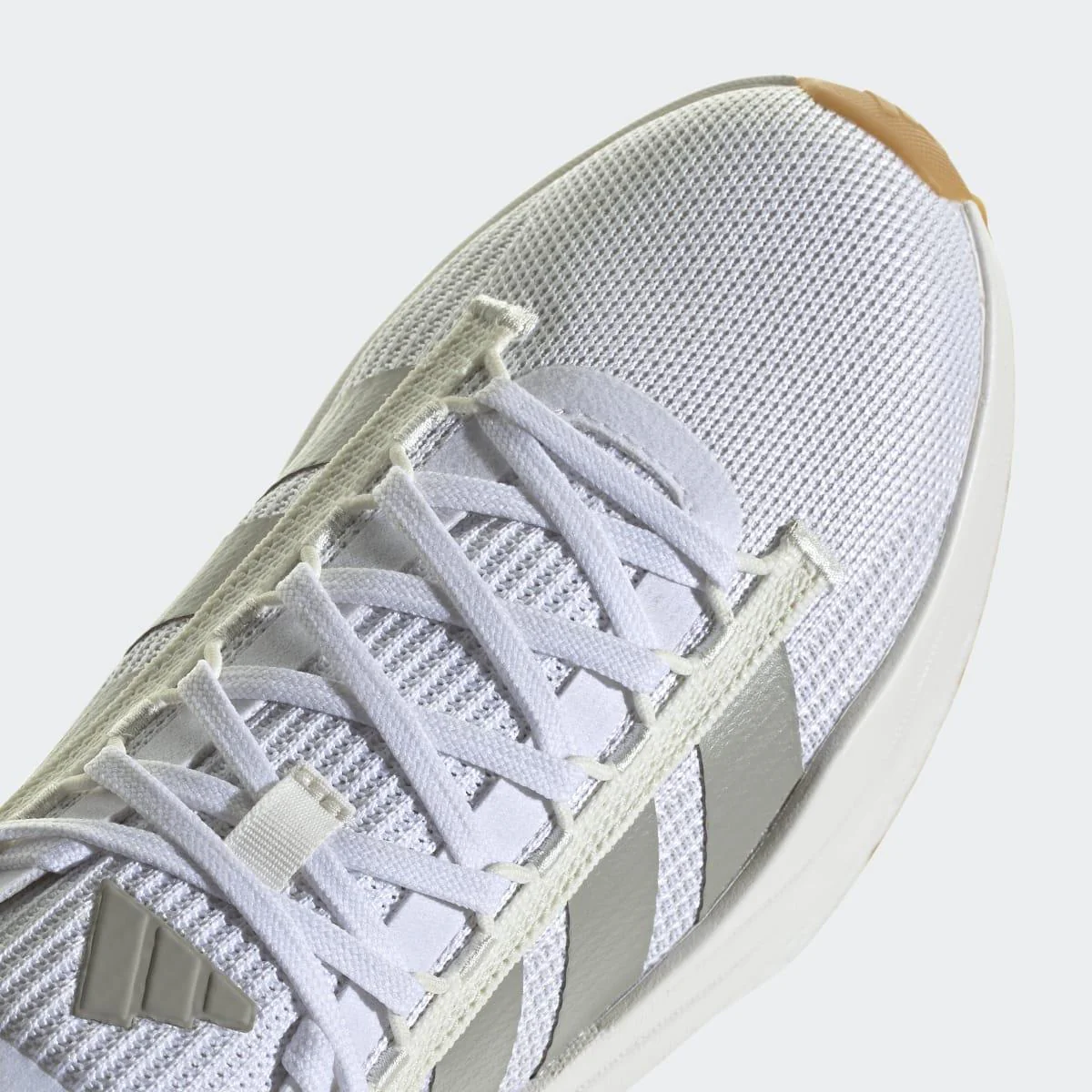 Zapatilla Casual Mujer Avryn_x adidas Sportswear - Image 5
